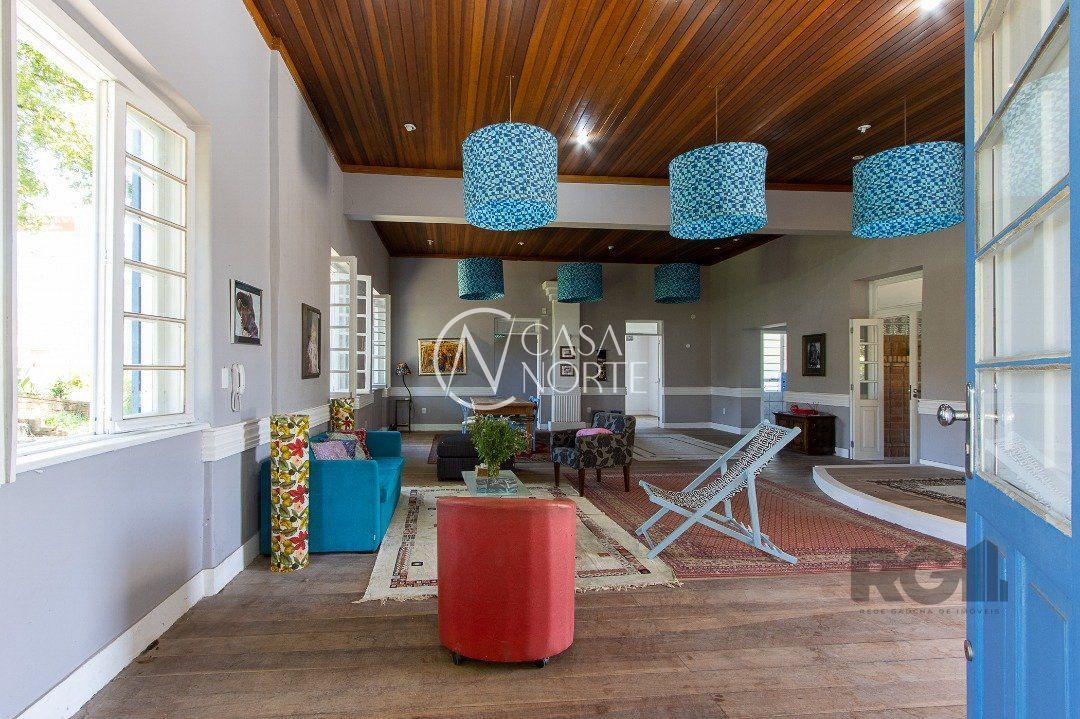 Casa à venda com 3 quartos, 240m², 3 vagas, Rua Doutor Vergara no bairro Belém Velho em Porto Alegre