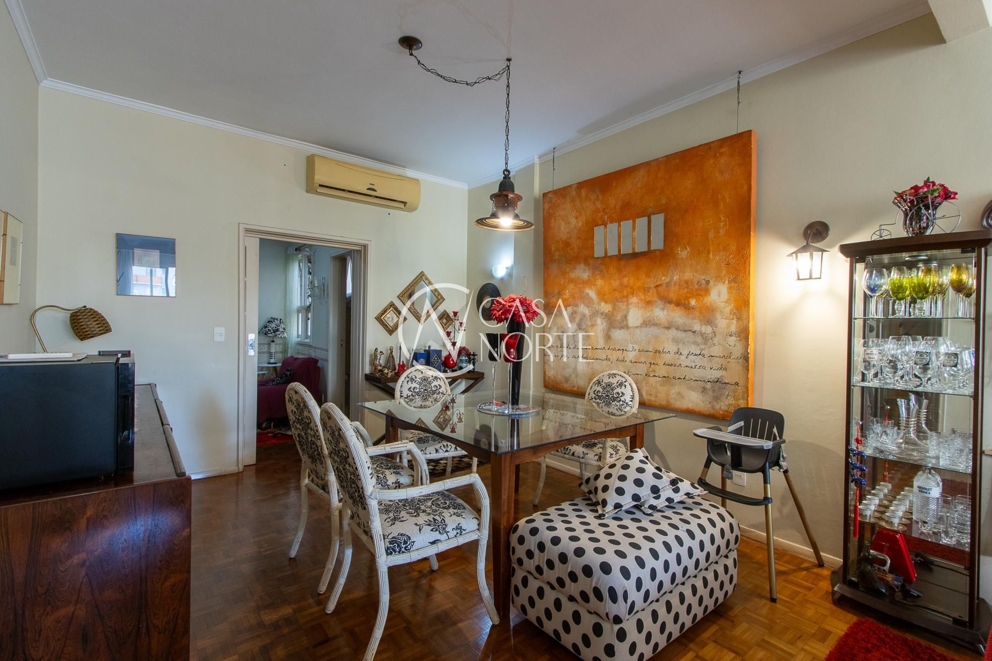 Apartamento à venda com 3 quartos, 164m², 1 suíte, 1 vaga, Rua Duque de Caxias no bairro Centro Histórico em Porto Alegre