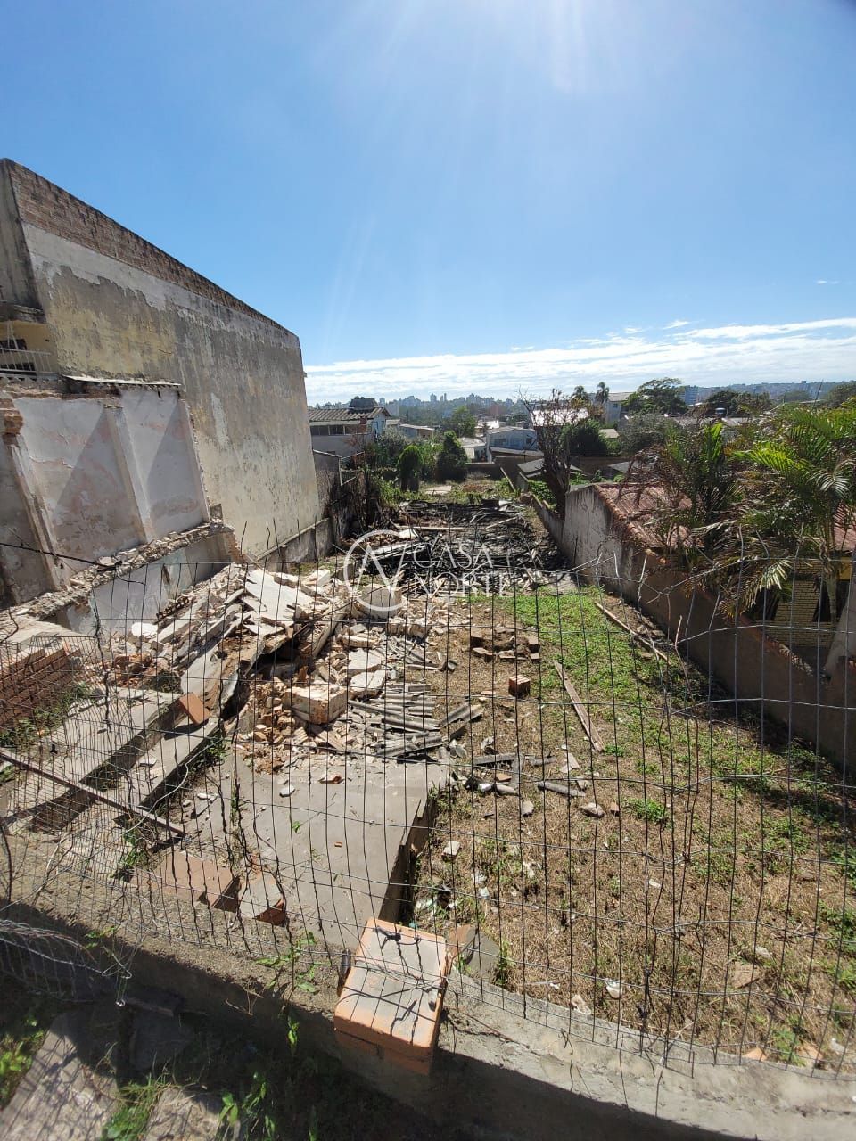 Terreno à venda  com 715m², Avenida Veiga no bairro Coronel Aparício Borges em Porto Alegre