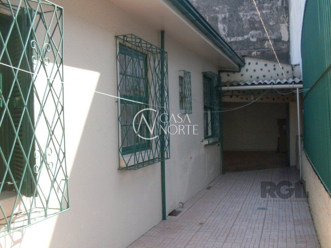 Casa Comercial à venda , 201m², 6 vagas, Rua Coronel Aparício Borges no bairro Glória em Porto Alegre