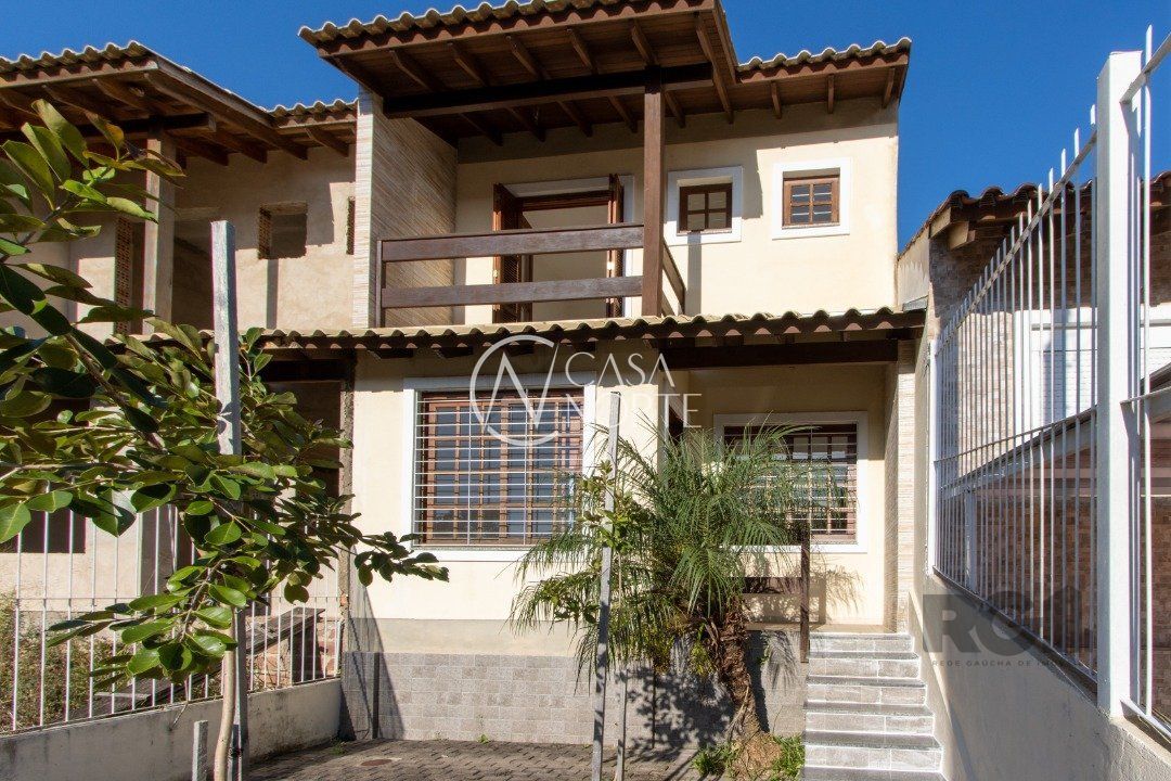 Casa à venda com 3 quartos, 120m², 1 suíte, 1 vaga, Rua Itacyr Rossi no bairro Guarujá em Porto Alegre