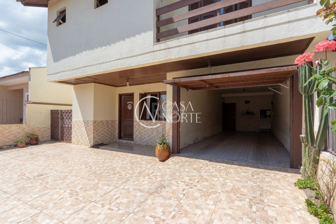 Casa à venda com 3 quartos, 175m², 1 suíte, 3 vagas, Rua Antônio Ribeiro Messias no bairro Aberta dos Morros em Porto Alegre