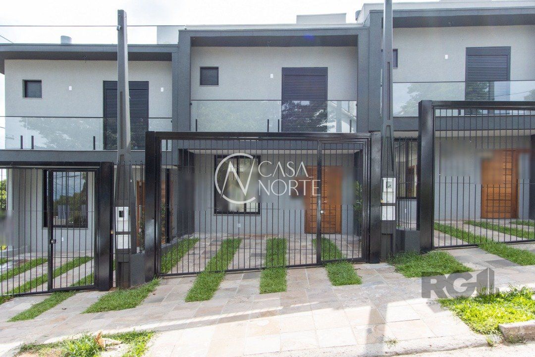 Sobrado à venda com 3 quartos, 96m², 1 suíte, 2 vagas, Rua Santa Vitória no bairro Tristeza em Porto Alegre