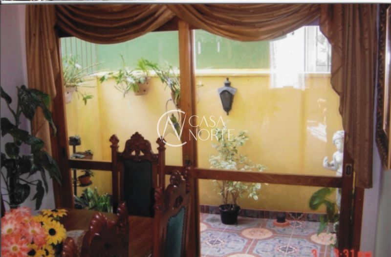 Casa à venda com 3 quartos, 165m², 1 suíte, 2 vagas, Rua Kyve T. Knijnik no bairro Espírito Santo em Porto Alegre