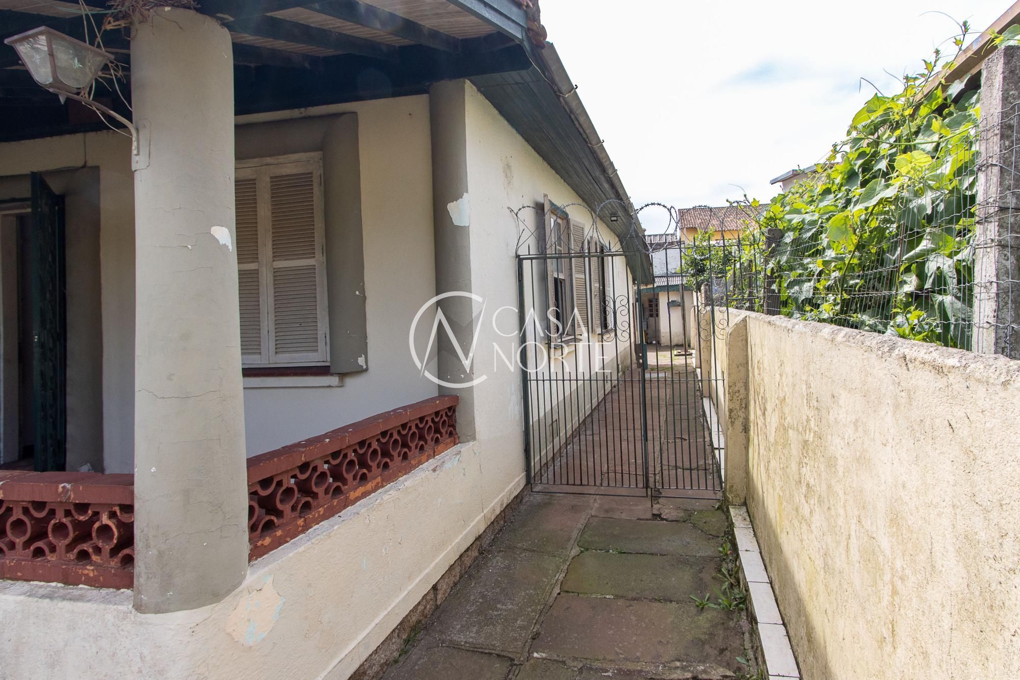 Casa à venda com 3 quartos, 160m², 3 vagas, Rua Otelo Rosa no bairro Ipanema em Porto Alegre