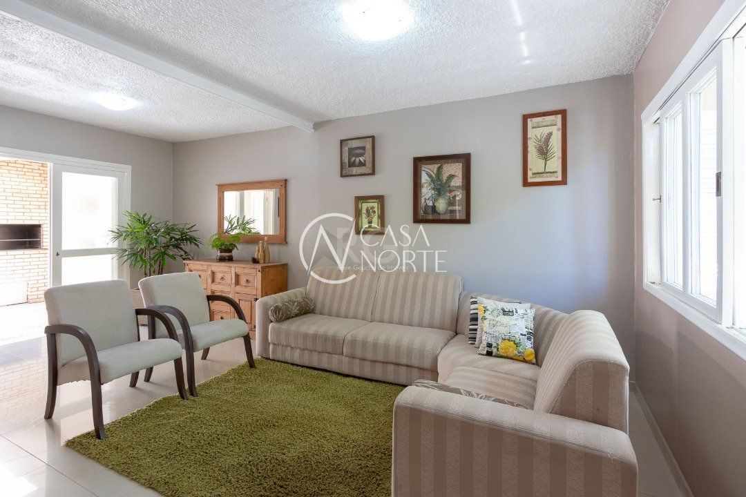 Sobrado à venda com 3 quartos, 150m², 1 suíte, 1 vaga, Rua Reverendo Daniel Betts no bairro Morro Santana em Porto Alegre