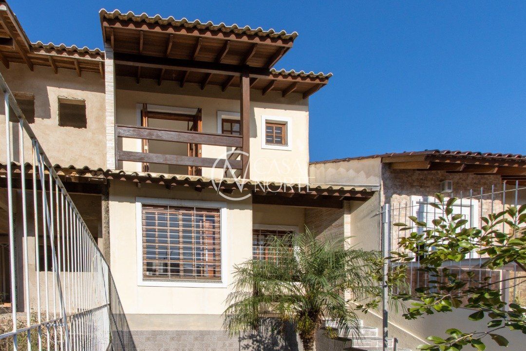 Casa à venda com 3 quartos, 120m², 1 suíte, 1 vaga, Rua Itacyr Rossi no bairro Guarujá em Porto Alegre