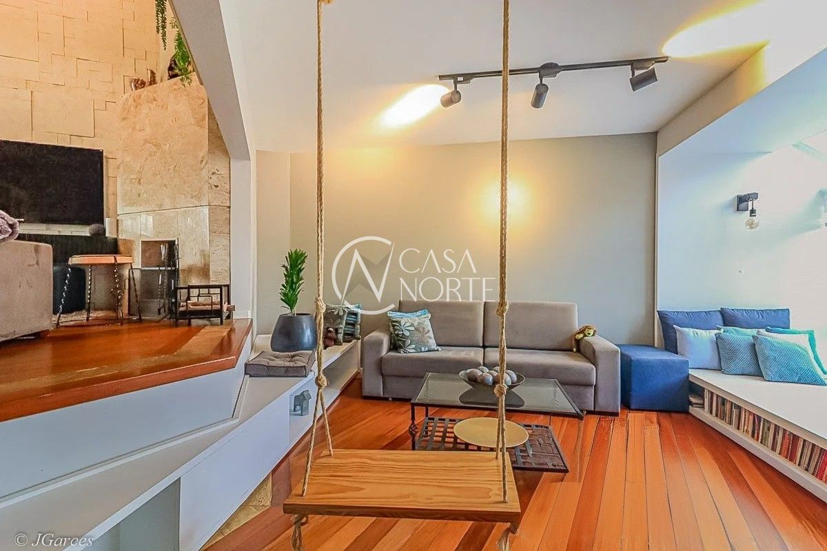 Casa de Condomínio à venda com 3 quartos, 286m², 1 suíte, 3 vagas, Avenida Arlindo Pasqualini no bairro Jardim Isabel em Porto Alegre