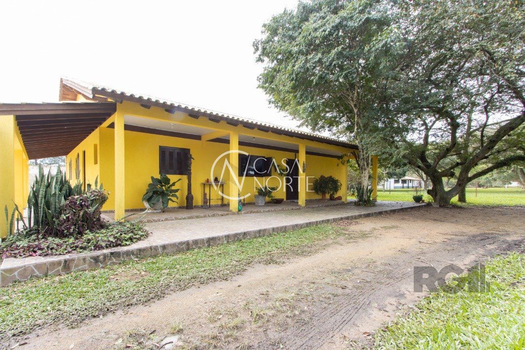 Sítio à venda com 3 quartos, 350m², 3 suítes, 4 vagas, Acesso Guto Pereira no bairro Lageado em Porto Alegre