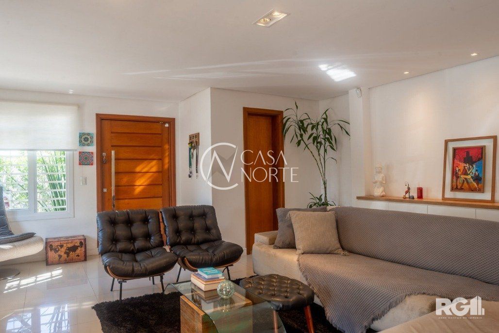 Casa à venda com 3 quartos, 176m², 1 suíte, 2 vagas, Rua Padre Paulo Englert no bairro Espírito Santo em Porto Alegre