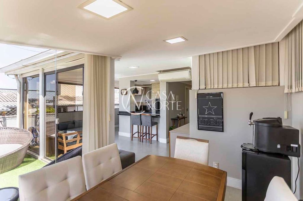 Cobertura à venda com 3 quartos, 177m², 1 suíte, 2 vagas, Rua Doutor Mário Totta no bairro Tristeza em Porto Alegre