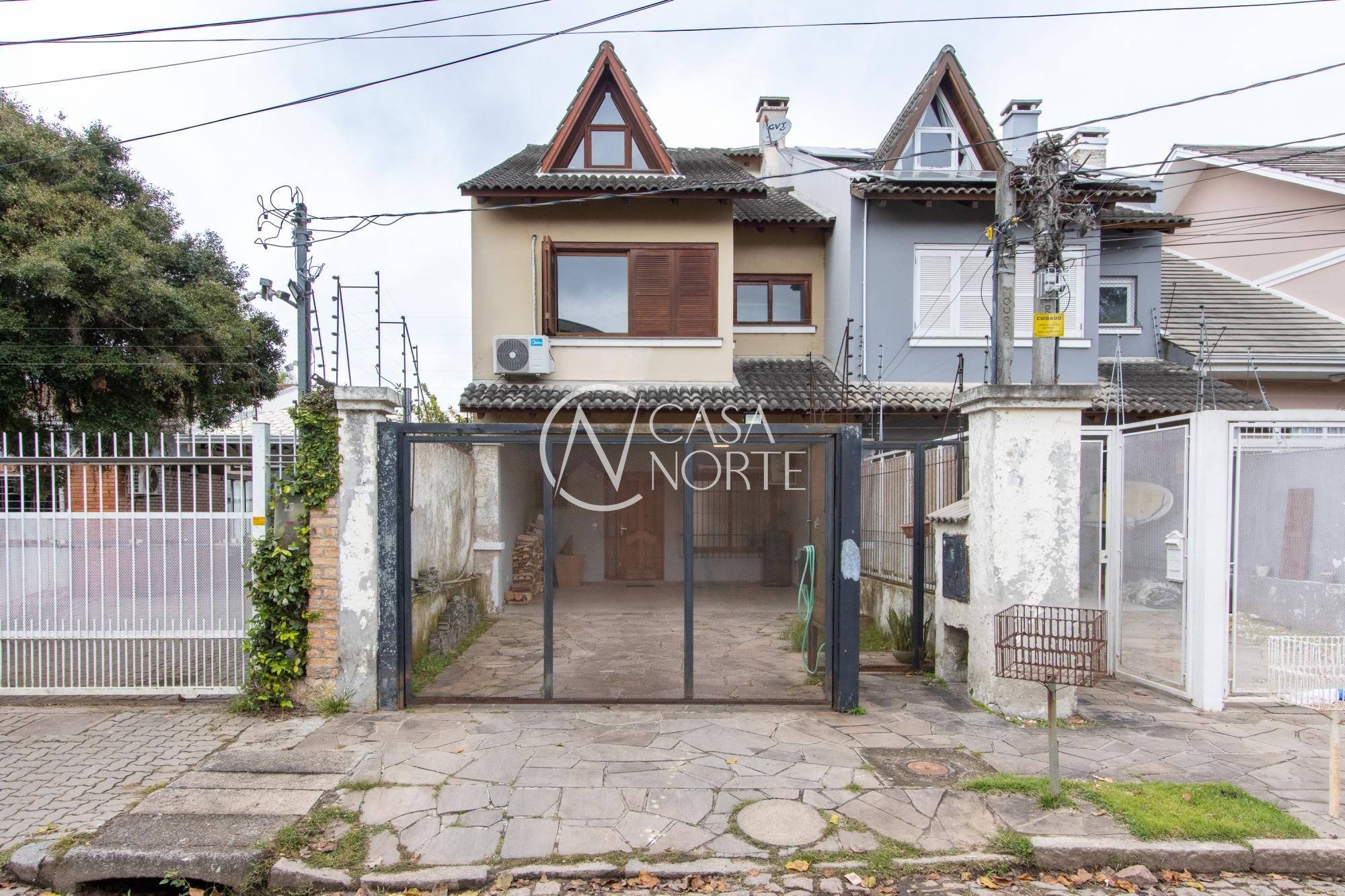 Casa à venda com 3 quartos, 209m², 1 suíte, 2 vagas, Rua Engenheiro Coelho Parreira no bairro Ipanema em Porto Alegre