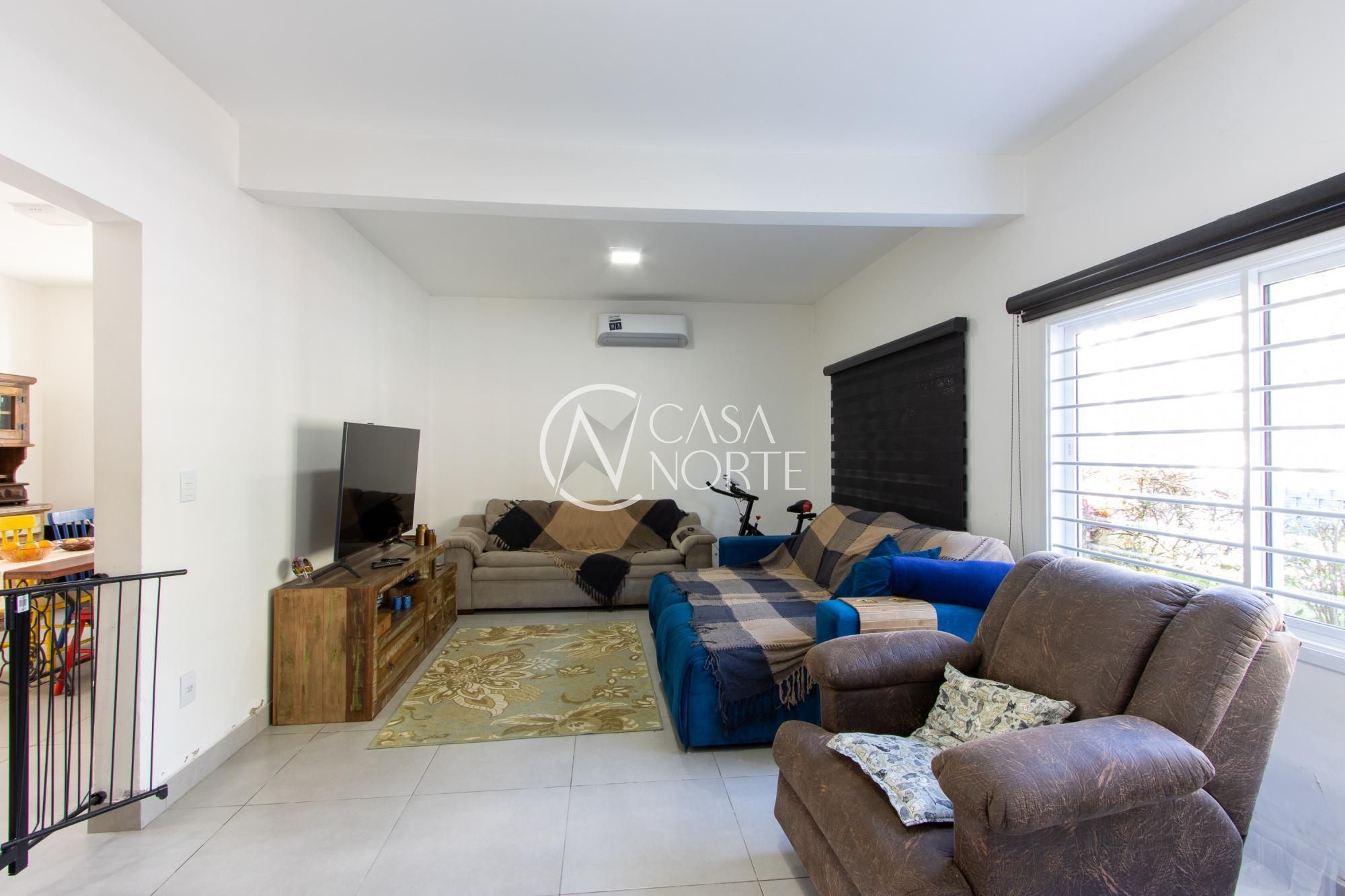 Casa à venda com 3 quartos, 286m², 1 suíte, 2 vagas, Rua Iete no bairro Tristeza em Porto Alegre