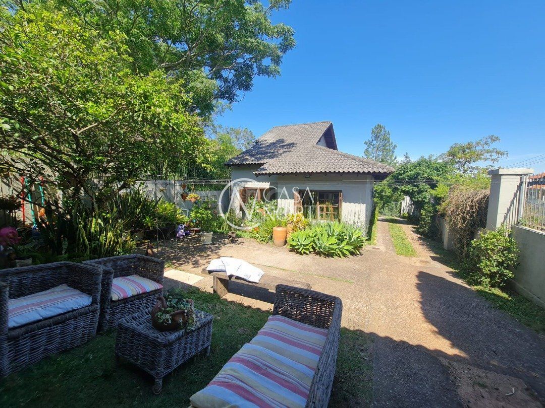 Casa à venda com 2 quartos, 136m², 2 suítes, 4 vagas, Rua Edemilson Santos Silva no bairro Espírito Santo em Porto Alegre
