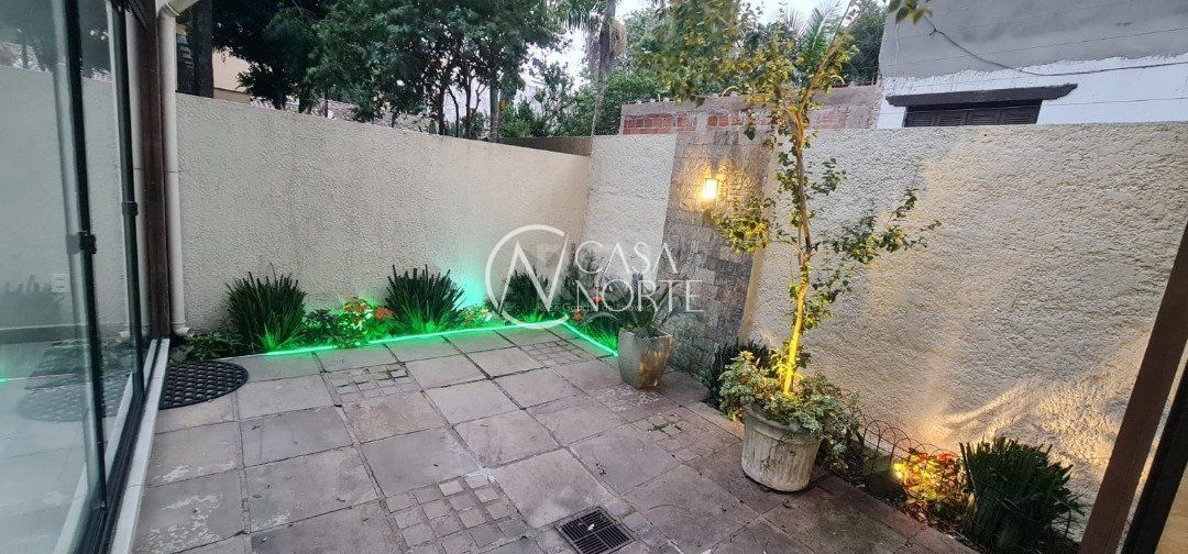 Casa de Condomínio à venda com 4 quartos, 313m², 1 suíte, 2 vagas, Rua Padre João Batista Reus no bairro Vila Conceição em Porto Alegre