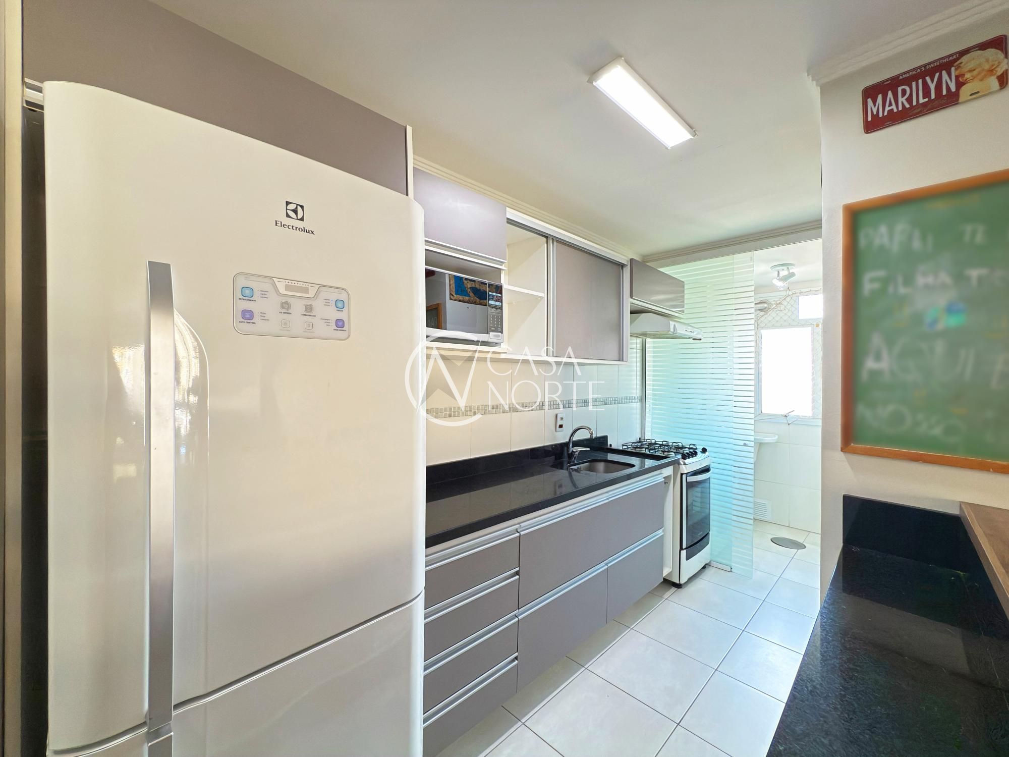 Apartamento à venda com 2 quartos, 74m², 1 suíte, 2 vagas, Rua Folha da Tarde no bairro Cristal em Porto Alegre