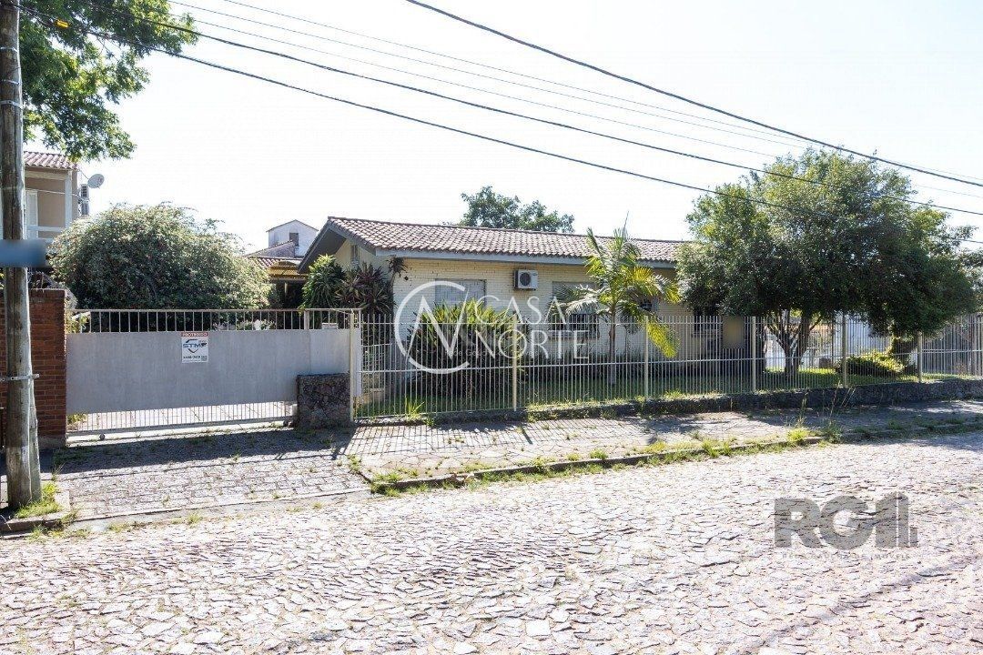 Casa Comercial à venda , 200m², Rua Landel de Moura no bairro Tristeza em Porto Alegre