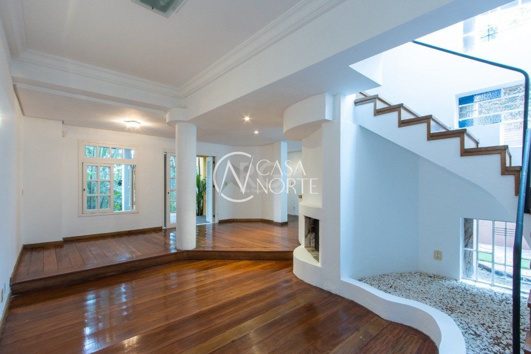Casa à venda com 3 quartos, 190m², 1 suíte, 3 vagas, Rua dos Guaranis no bairro Espírito Santo em Porto Alegre