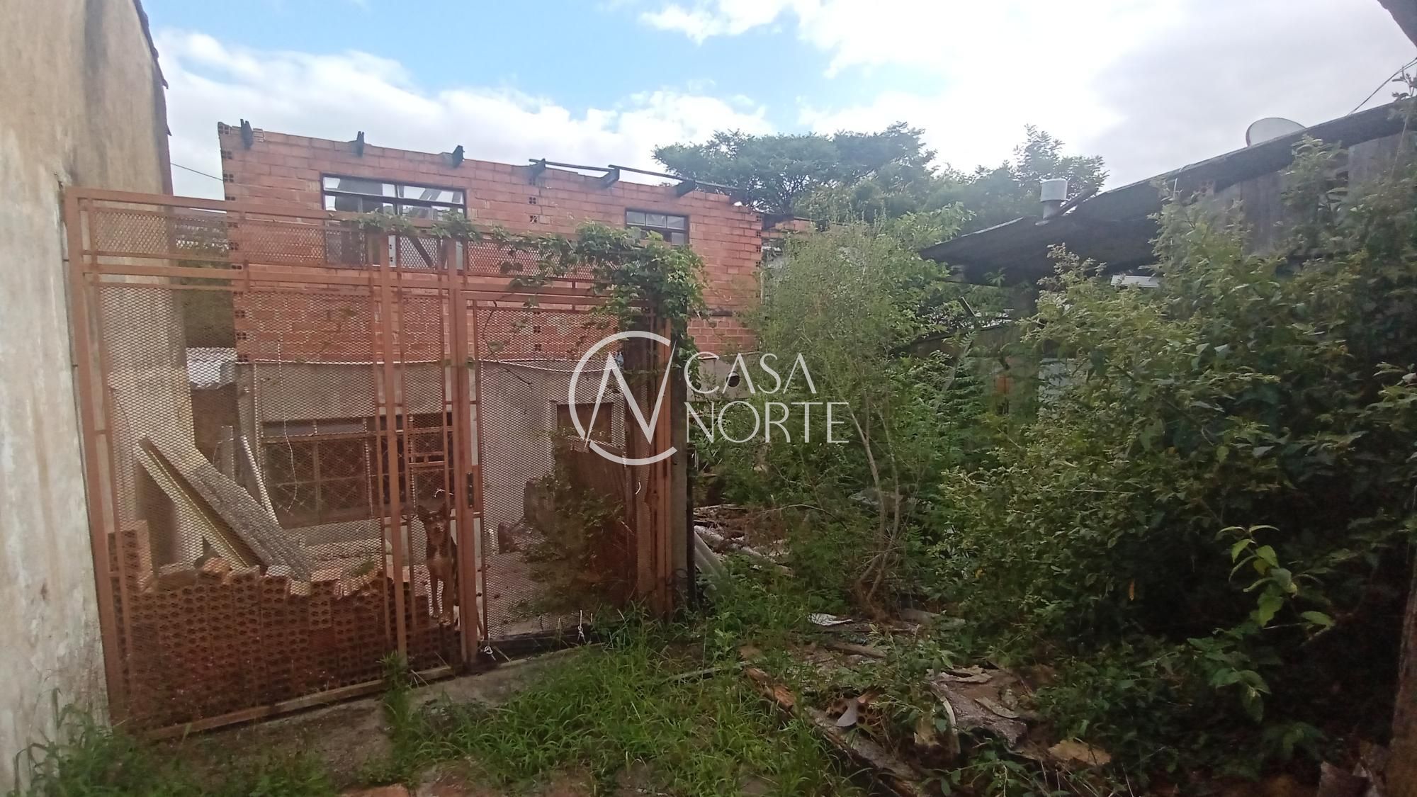 Casa à venda com 2 quartos, 50m², 1 vaga, Rua São Joaquim no bairro Glória em Porto Alegre