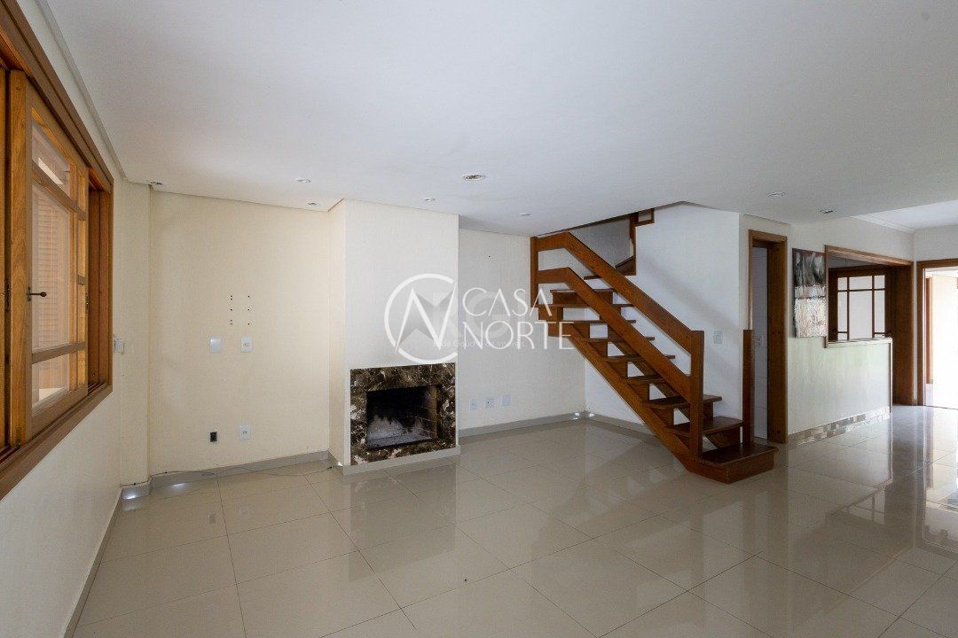 Casa à venda com 3 quartos, 181m², 1 suíte, 2 vagas, Rua Conselheiro Xavier da Costa no bairro Ipanema em Porto Alegre