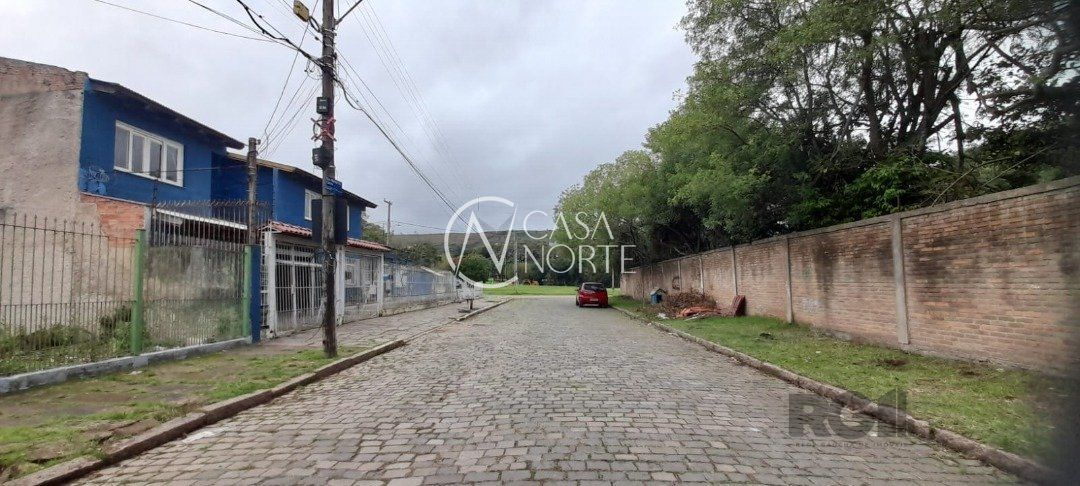 Terreno à venda  com 300m², Rua Manoel do Carmo no bairro Nonoai em Porto Alegre
