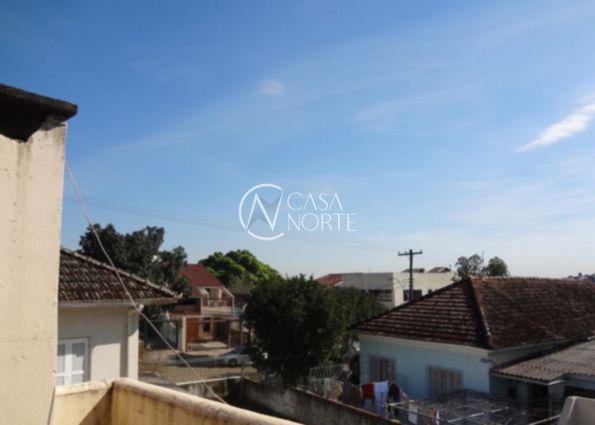 Casa à venda com 3 quartos, 160m², Avenida São Borja no bairro Nonoai em Porto Alegre