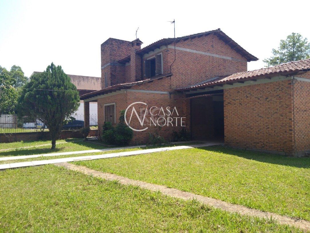 Casa à venda com 2 quartos, 165m², 3 vagas, Rua Avenida Juca Batista - 7340 a 8460 - Lado Par no bairro Chapéu do Sol em Porto Alegre