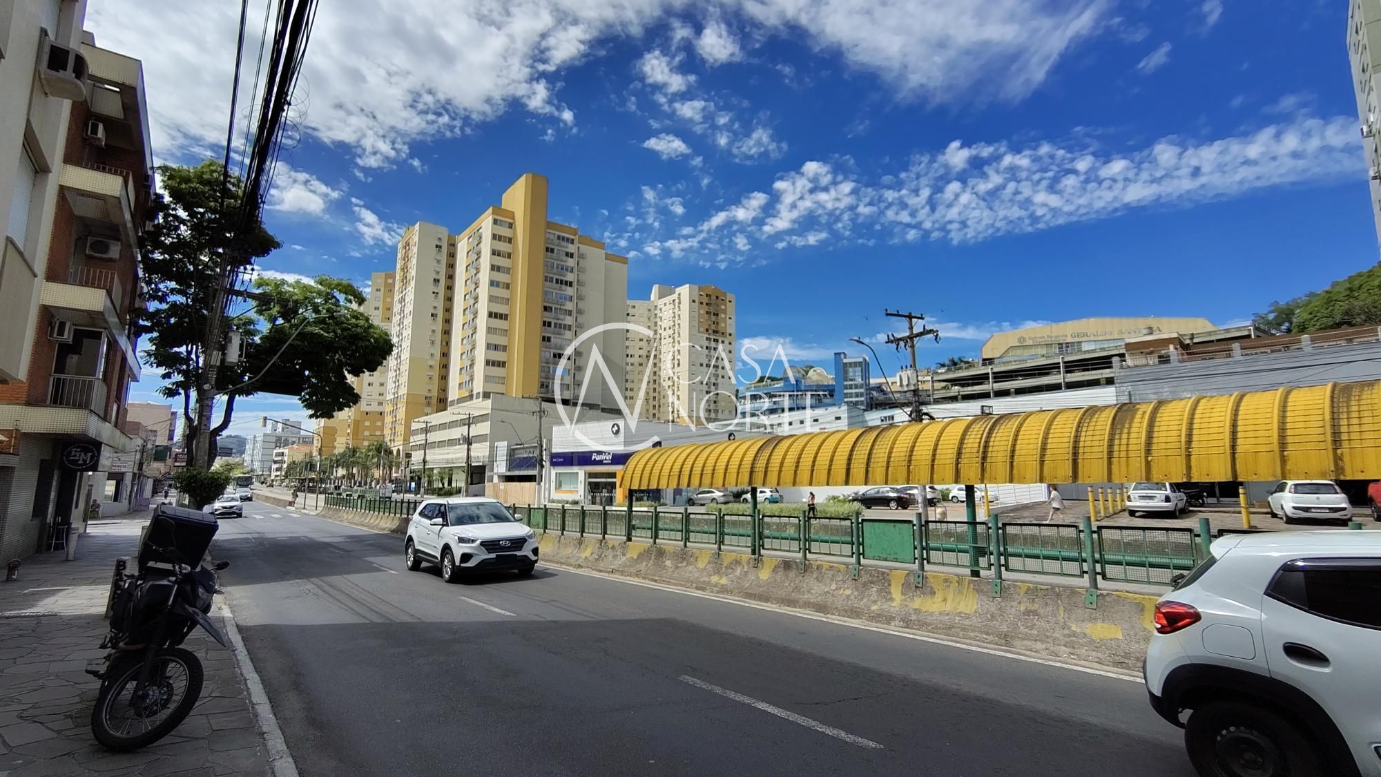 Sala Comercial à venda com 1 quarto, 26m², Avenida Bento Gonçalves no bairro Partenon em Porto Alegre