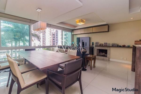 Apartamento à venda com 3 quartos, 106m², 1 suíte, 2 vagas, Rua Jari no bairro Passo da Areia em Porto Alegre