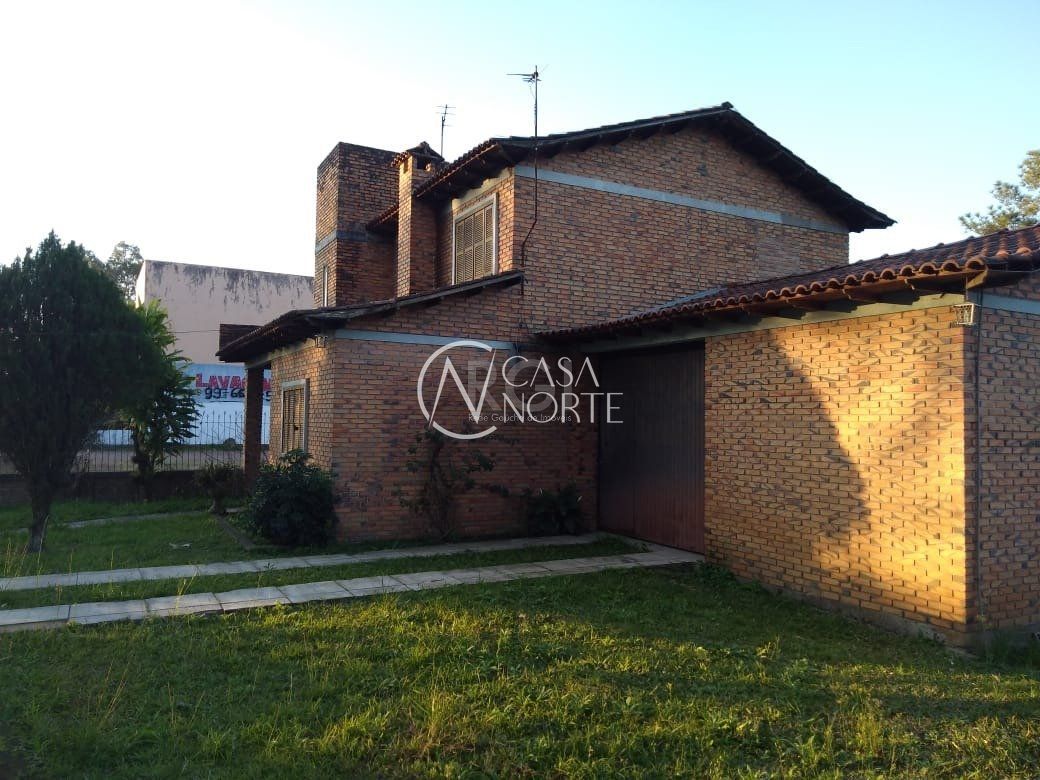 Casa à venda com 2 quartos, 165m², 3 vagas, Rua Avenida Juca Batista - 7340 a 8460 - Lado Par no bairro Chapéu do Sol em Porto Alegre