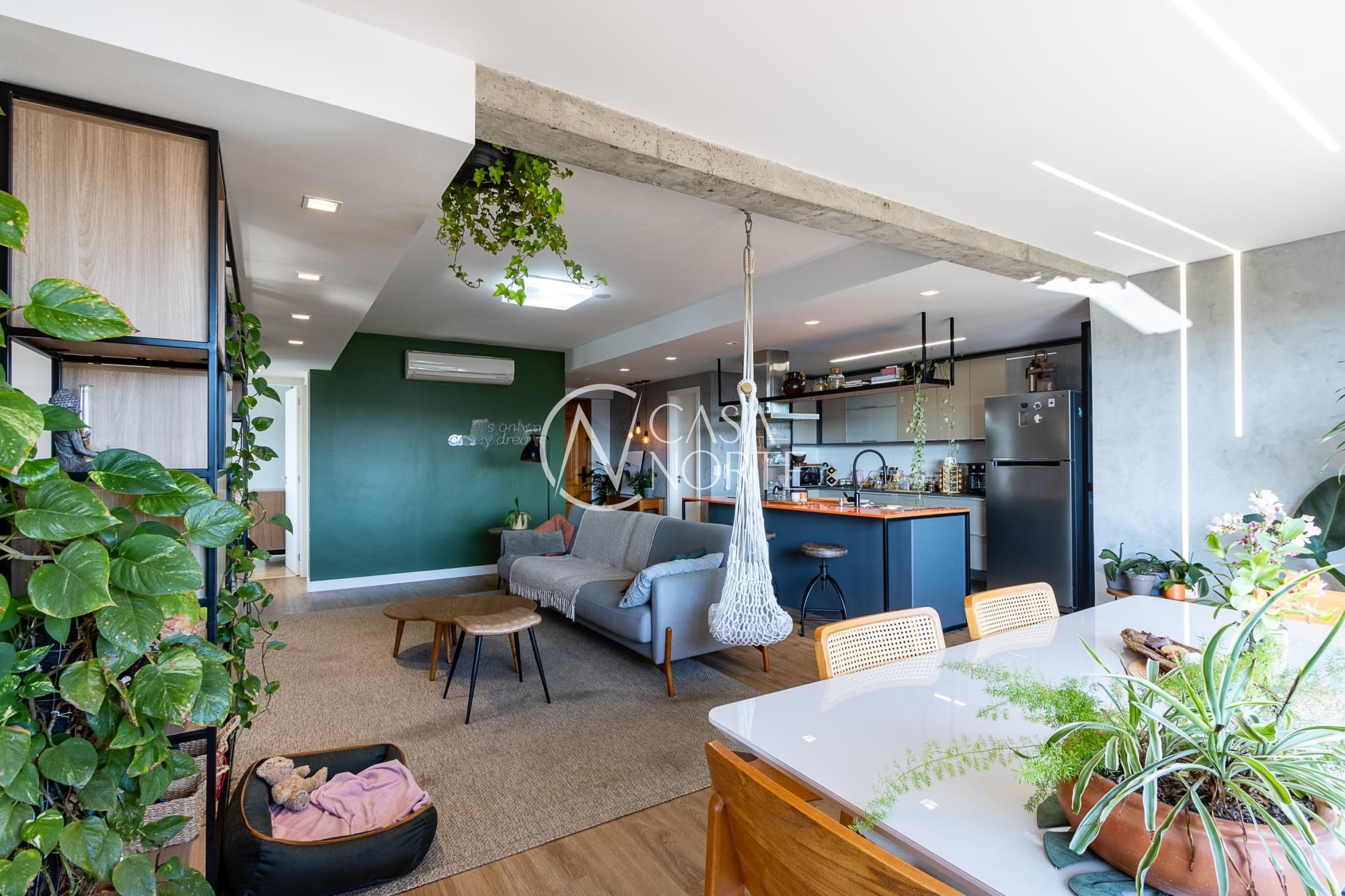 Apartamento à venda com 3 quartos, 110m², 1 suíte, 2 vagas, Rua Jataí no bairro Cristal em Porto Alegre