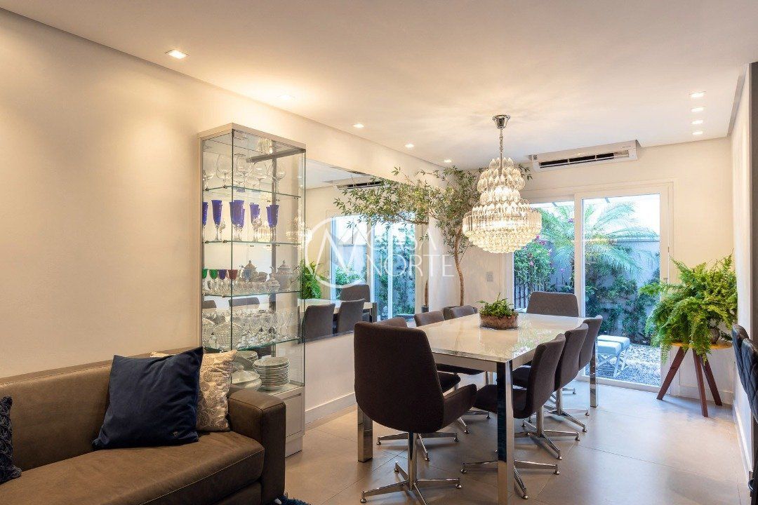 Casa de Condomínio à venda com 3 quartos, 202m², 1 suíte, 2 vagas, Avenida Otto Niemeyer no bairro Tristeza em Porto Alegre