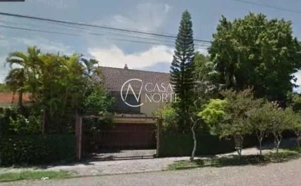 Casa à venda com 3 quartos, 265m², 1 suíte, 4 vagas, Chavantes no bairro Tristeza em Porto Alegre
