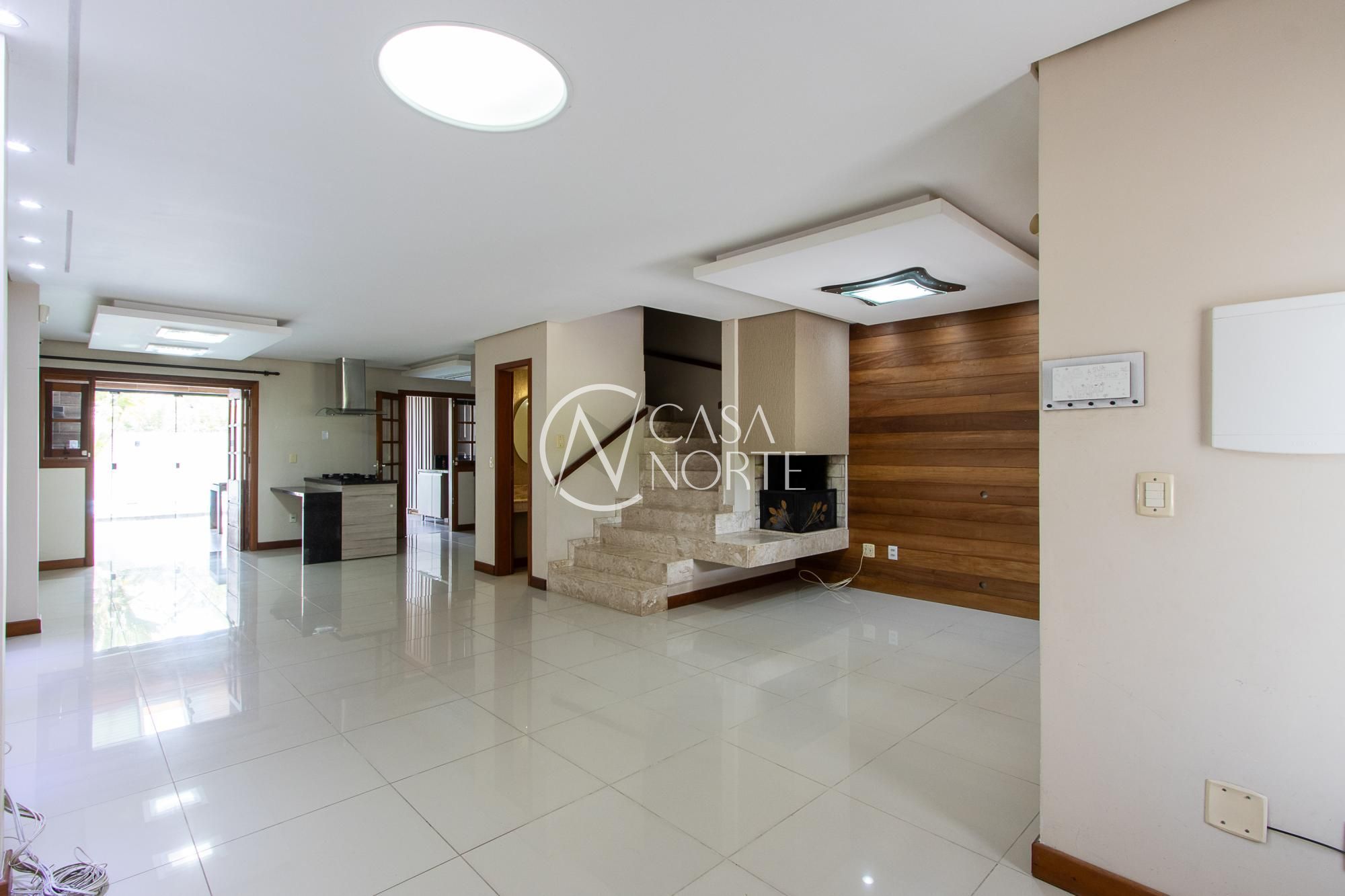 Casa à venda com 3 quartos, 145m², 1 suíte, 2 vagas, Rua Carlos Maximiliano Fayet no bairro Hípica em Porto Alegre