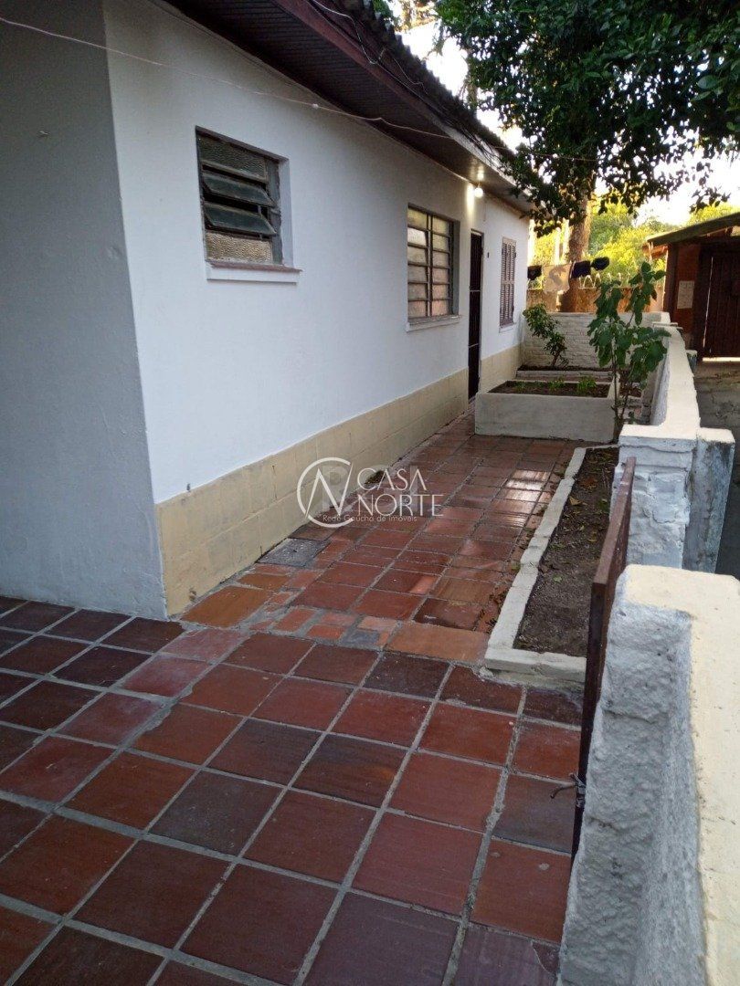 Casa à venda com 2 quartos, 240m², Rua Jorge Mello Guimaraes no bairro Belém Novo em Porto Alegre