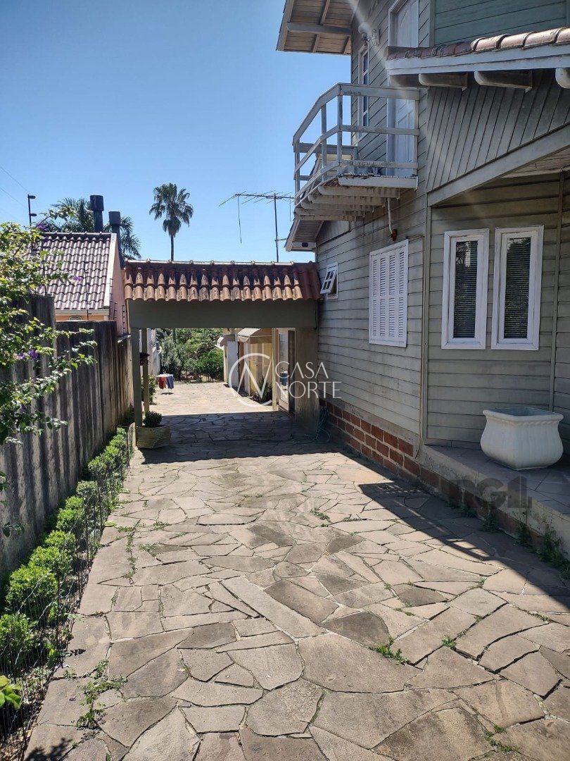 Terreno à venda  com 1632m², Rua Doutor Pereira Neto no bairro Tristeza em Porto Alegre