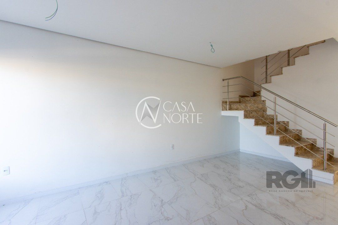 Sobrado à venda com 4 quartos, 165m², 4 suítes, 1 vaga, Avenida Altos do Santa Rita no bairro Aberta dos Morros em Porto Alegre