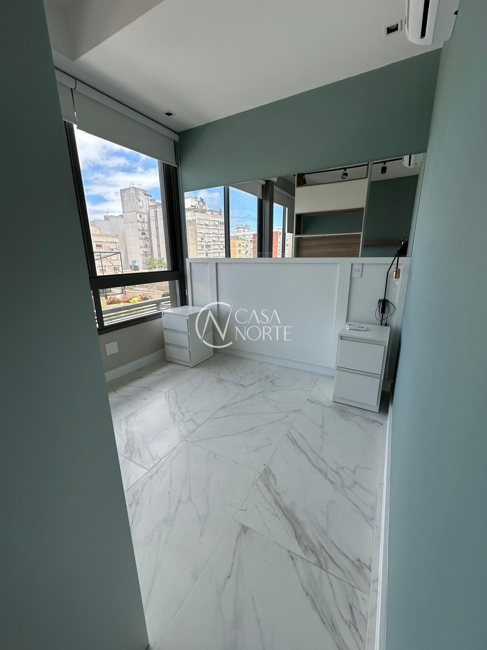 Apartamento à venda com 1 quarto, 40m², 1 suíte, 1 vaga, General Lima e Silva no bairro Cidade Baixa em Porto Alegre