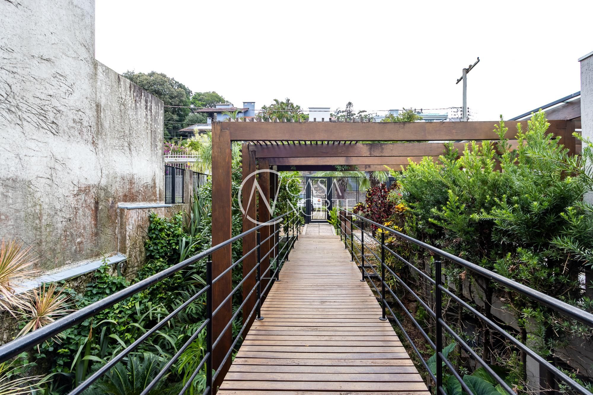 Casa à venda com 4 quartos, 466m², 4 suítes, 4 vagas, Rua José Sanguinetti no bairro Jardim Isabel em Porto Alegre