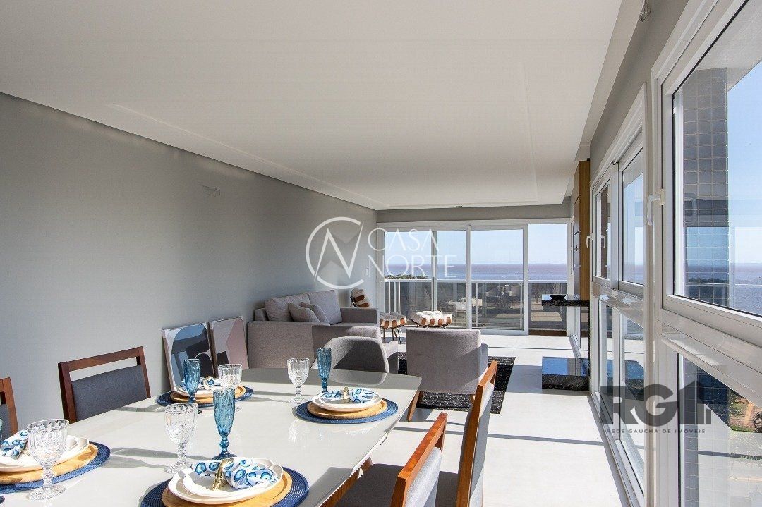 Cobertura à venda com 3 quartos, 318m², 3 suítes, 4 vagas, Rua Doutor Possidonio Cunha no bairro Vila Assunção em Porto Alegre