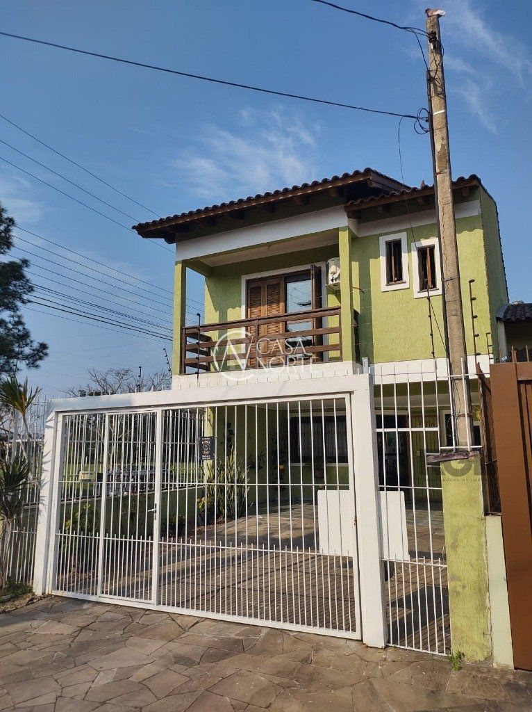Casa à venda com 3 quartos, 167m², 1 suíte, 7 vagas, Rua Santos Zottis no bairro Hípica em Porto Alegre