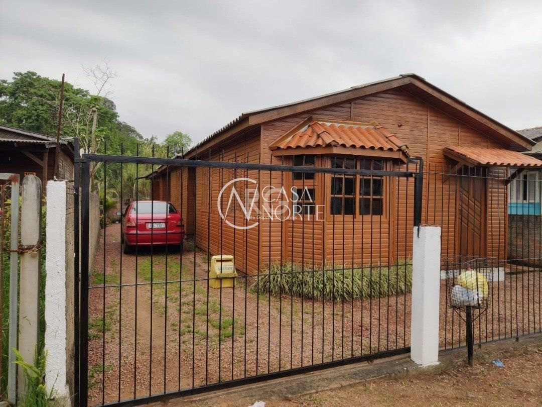 Casa à venda com 2 quartos, 43m², 3 vagas, Rua Casemiro de Souza no bairro Vila Nova em Porto Alegre