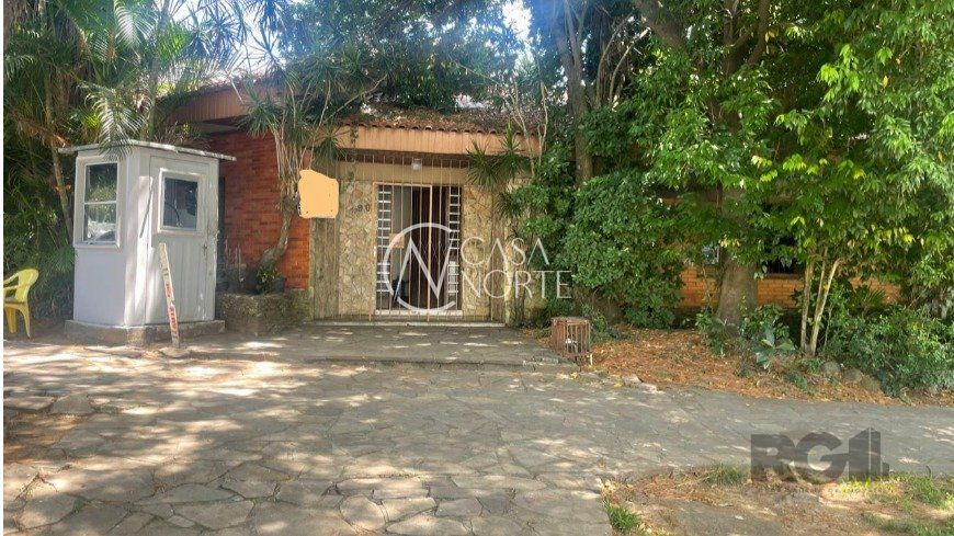 Terreno à venda  com 460m², Avenida Teixeira Mendes no bairro Chácara das Pedras em Porto Alegre