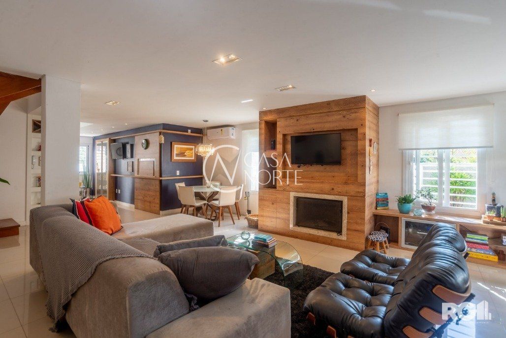 Casa à venda com 3 quartos, 176m², 1 suíte, 2 vagas, Rua Padre Paulo Englert no bairro Espírito Santo em Porto Alegre