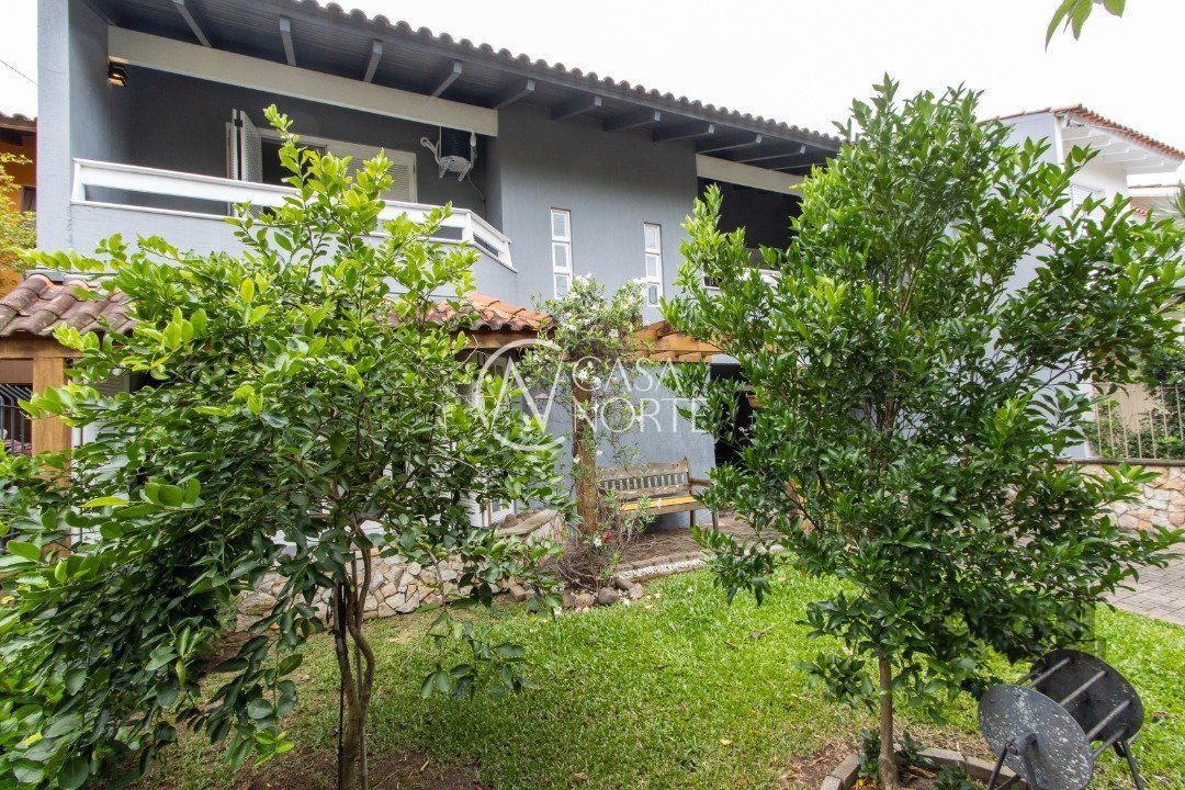 Casa à venda com 4 quartos, 306m², 1 suíte, 2 vagas, Rua Adão Pinheiro da Silva no bairro Ipanema em Porto Alegre