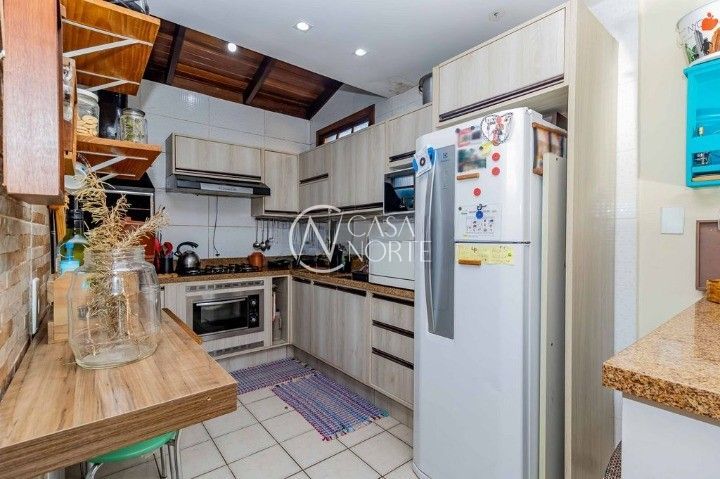 Casa de Condomínio à venda com 3 quartos, 90m², 1 vaga, Estrada Campo Novo no bairro Ipanema em Porto Alegre