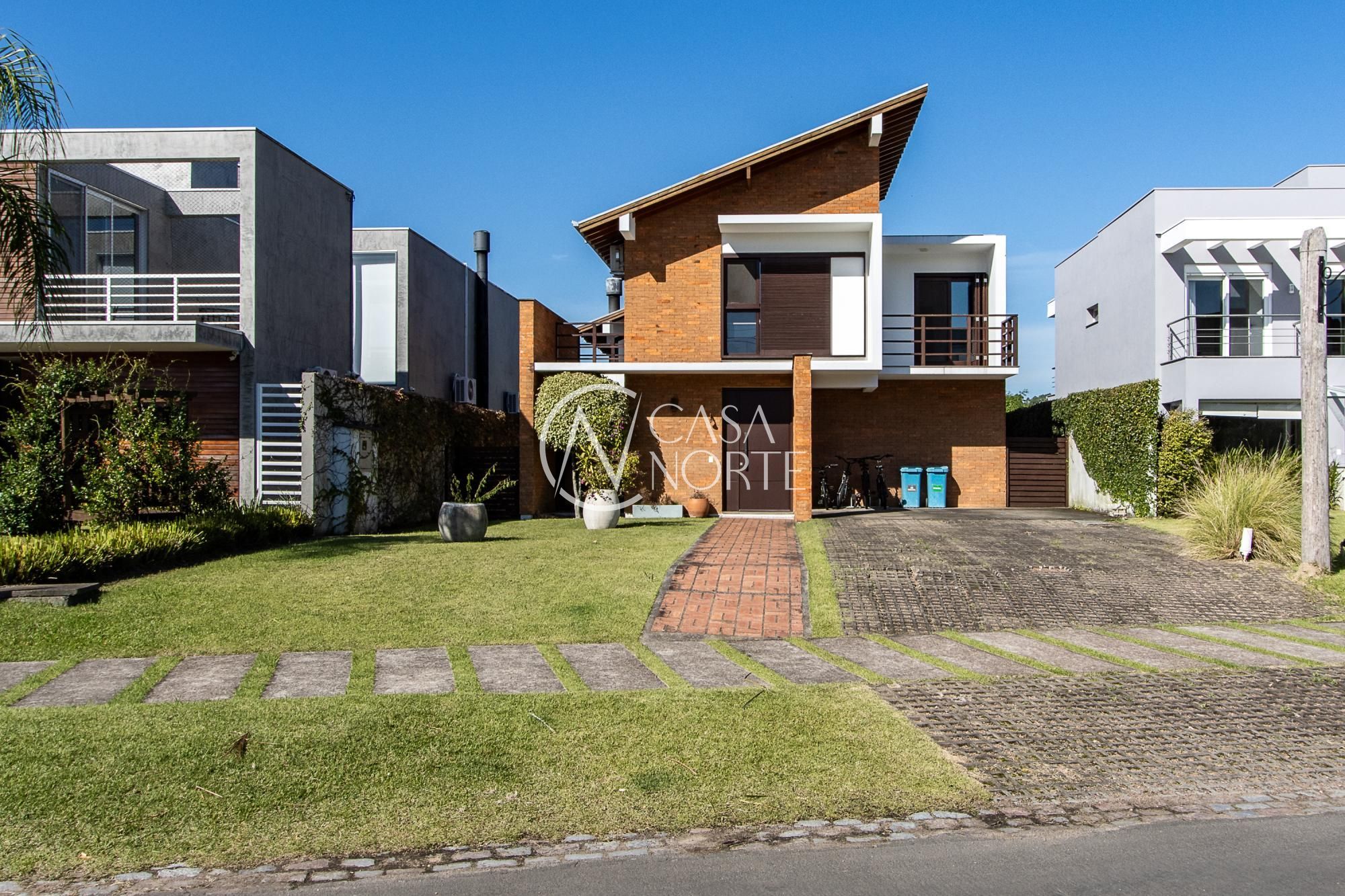 Casa de Condomínio à venda com 4 quartos, 336m², 4 suítes, 4 vagas, Avenida Juca Batista no bairro Terraville em Porto Alegre