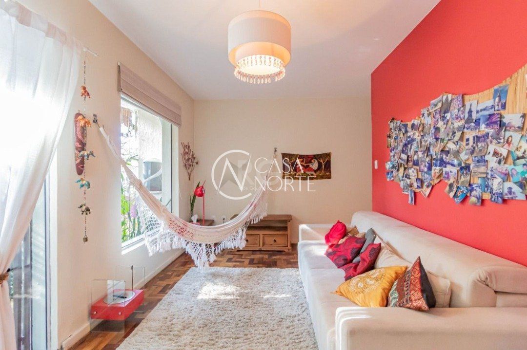Apartamento à venda com 3 quartos, 104m², 1 suíte, Rua Marques do Pombal no bairro Moinhos de Vento em Porto Alegre