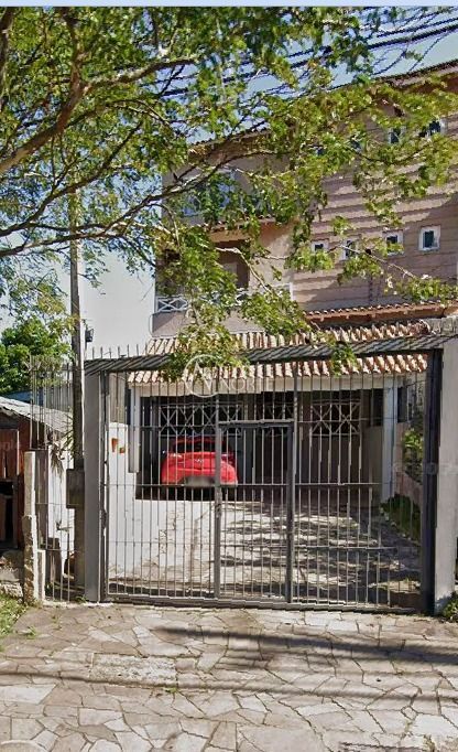 Casa à venda com 3 quartos, 182m², 3 suítes, 4 vagas, Rua dos Caiaguais no bairro Espírito Santo em Porto Alegre