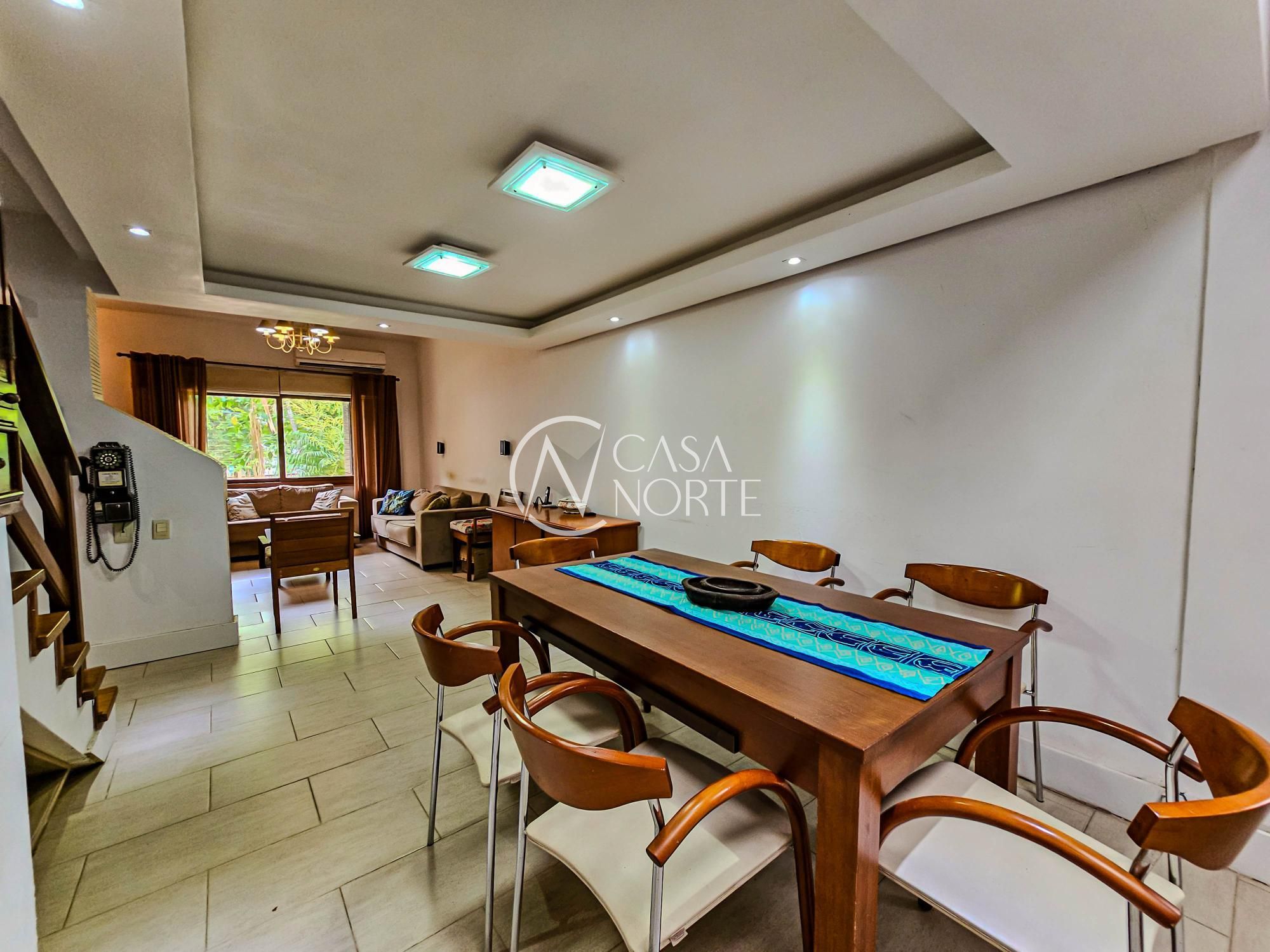 Casa de Condomínio à venda com 5 quartos, 160m², 1 suíte, 2 vagas, Praça São Caetano no bairro Teresópolis em Porto Alegre